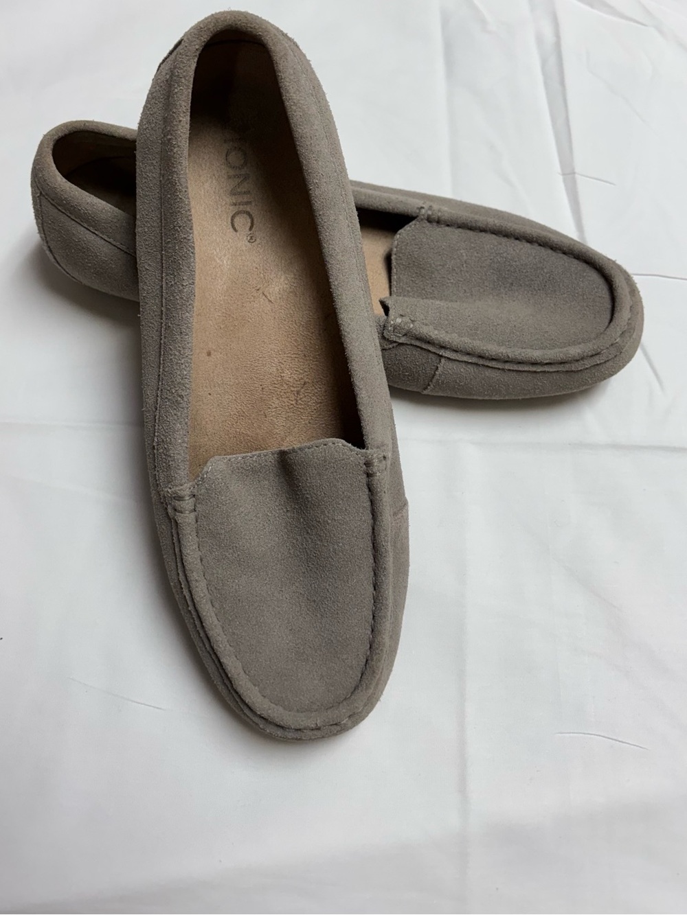 Vionic (Debbie)Taupe Suede Loafers - Sz 9